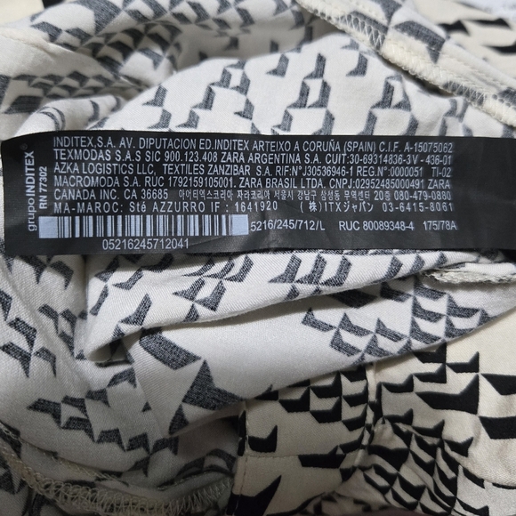 NWT, ZARA Black and Cream Geometric Pattern Pants. SIZE L - Picture 10 of 11